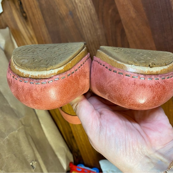 Dansko Taci Wedge Milled Red Cut-out Leather Boho Comfort Sandals size 41 EU - Picture 5 of 11